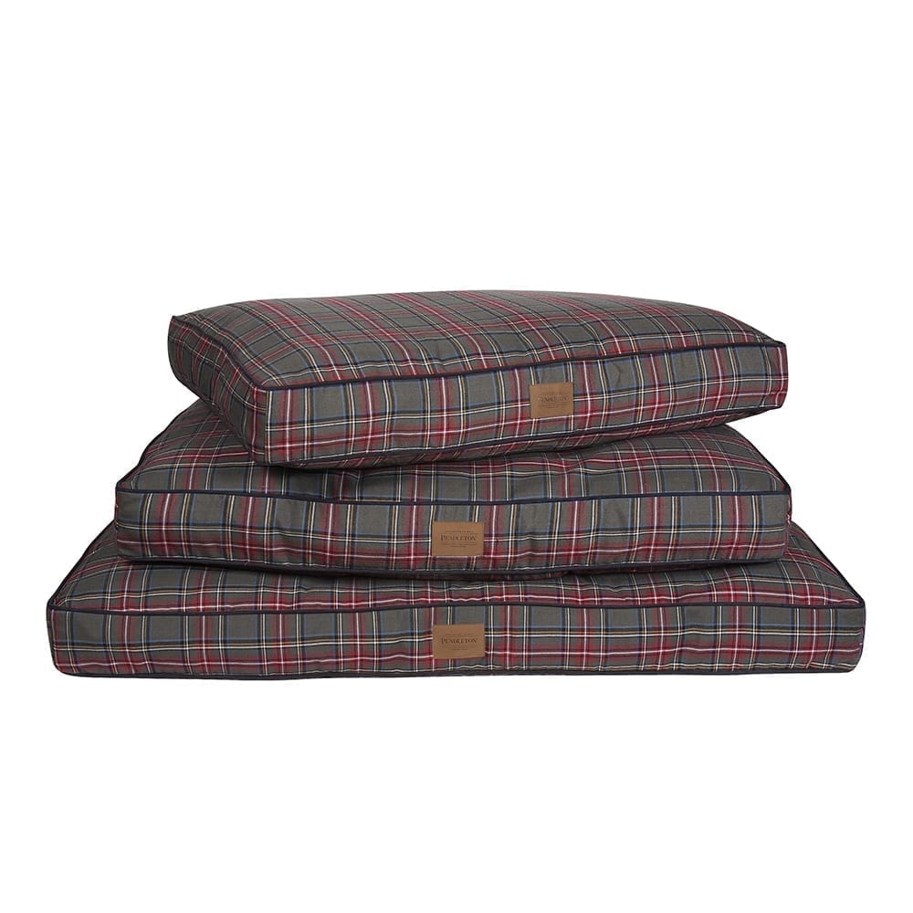 Bed-Stewart-Plaid-Pet-Napper-STACK_1-1.jpg