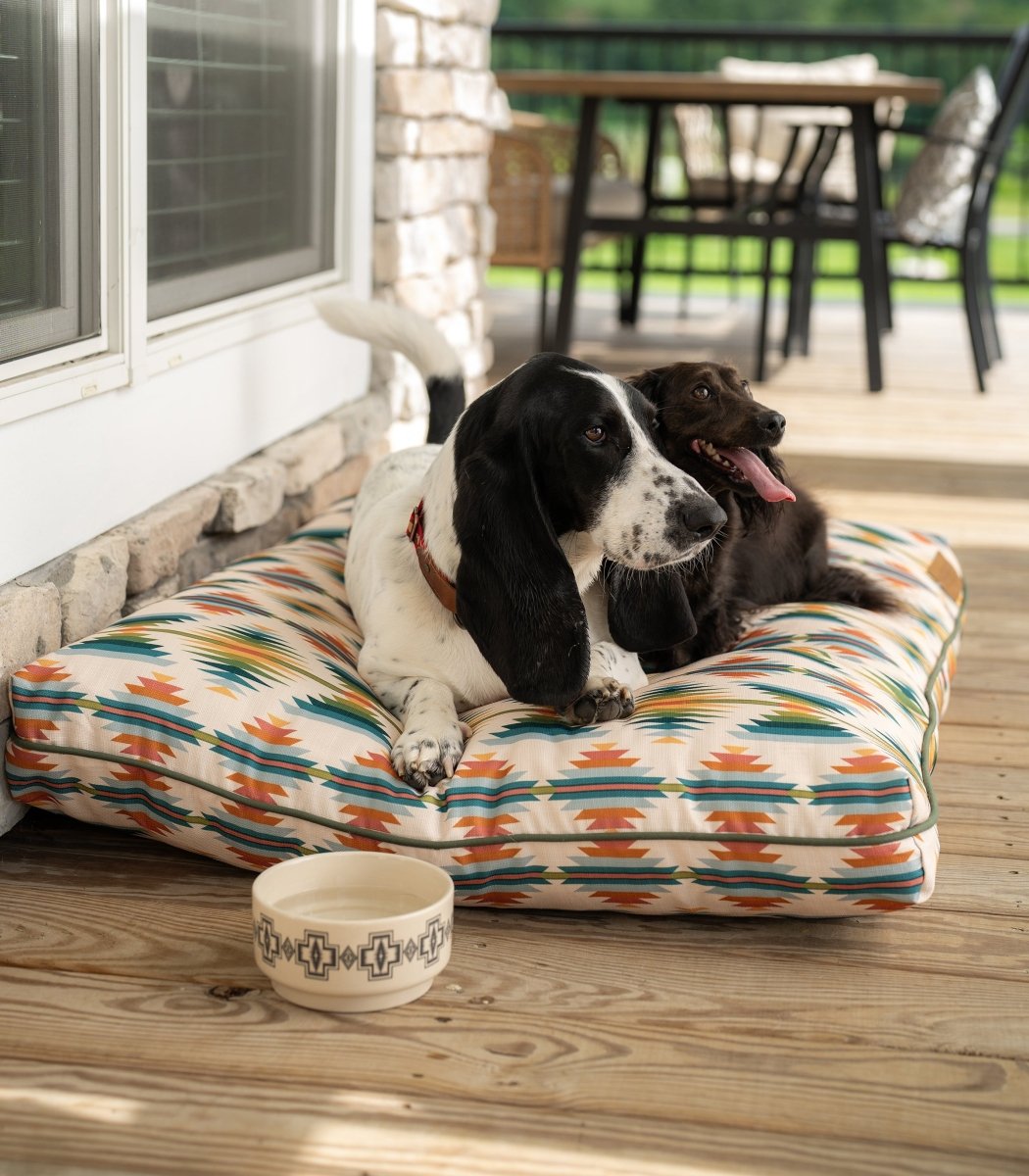Outdoor Pet Beds - Carolina Pet Co.