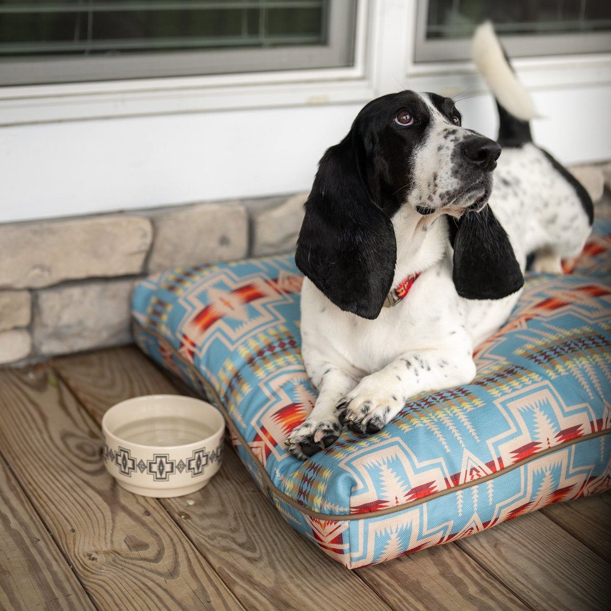 Pendleton® All Season Pet Napper – Carolina Pet Co.