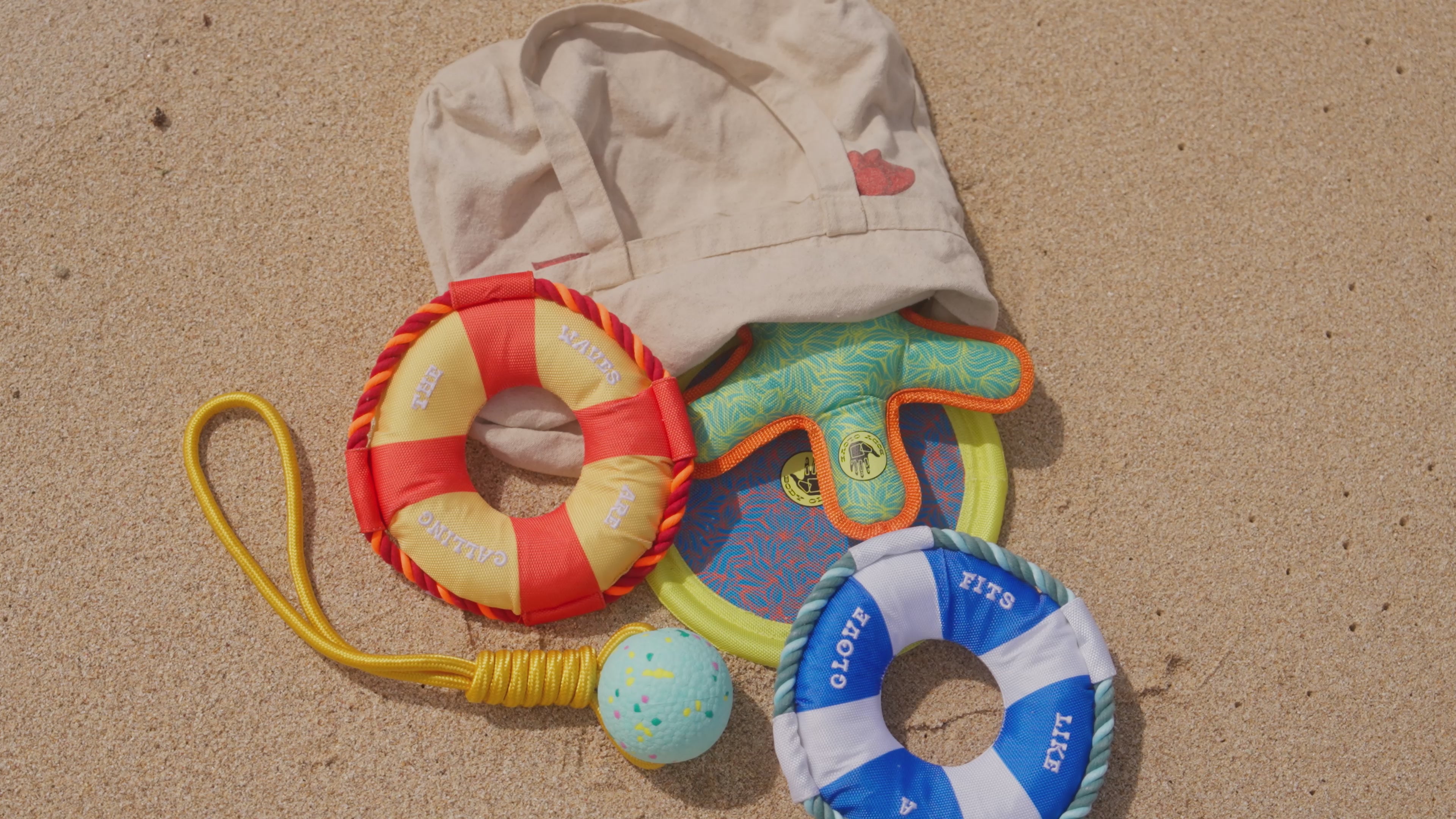 Load video: Body Glove Tough Tug Toy - Rope Toy For Dogs